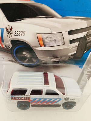 Hot Wheels HW City '07 Chevy Tahoe 13/250 - Collectible Diecast Car, Miniature Vehicle Model