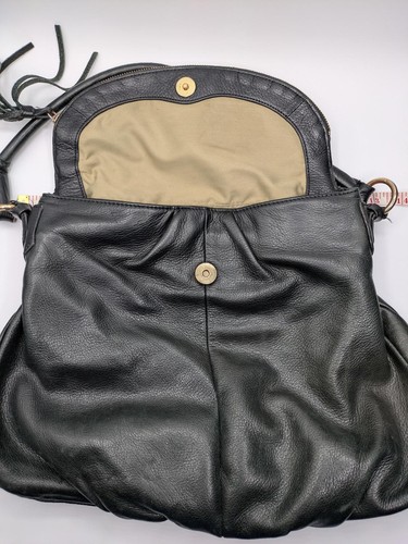 Cynthia Rowley Black Leather Crossbody Bag Tassel Clasp Zipper Storage Clean - Picture 7 of 11