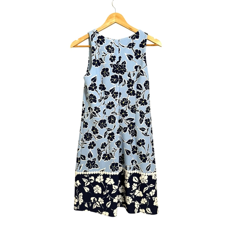 Mini vestido para mujer Eliza J azul estampado floral ribete de encaje sin mangas talla 4 Foto 2 de 4