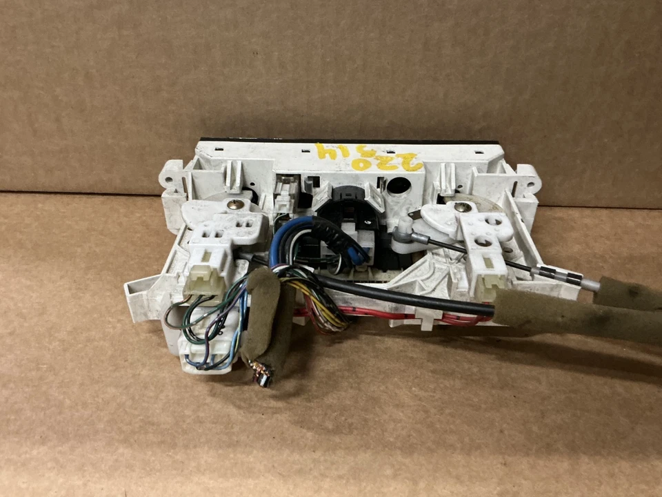 Interruptor de control de temperatura de calefacción aire acondicionado MITSUBISHI GALANT 2002-2003 OEM MR958027 Foto 2 de 4