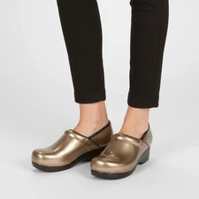 Croft & Barrow SS Sole (Sense)ability Juliana Champagne Slip-On Clogs Size 6 MED