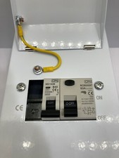 CUDIS CU/M04-S SHOWER CONSUMER UNIT 63A 30MA RCD 1 X 40A MCB FUSE BOARD