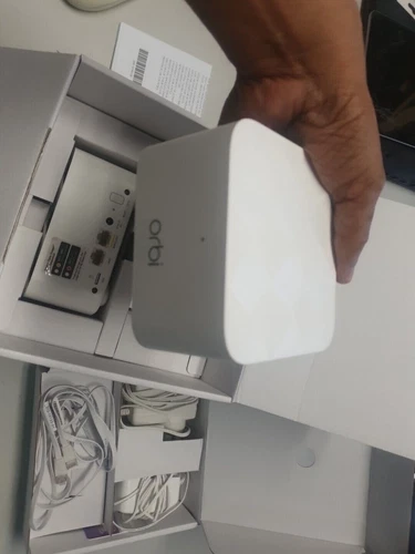 NETGEAR Orbi 4GX Router with Satellite Telstra (LBK1220) WIFI System - Picture 9 of 9