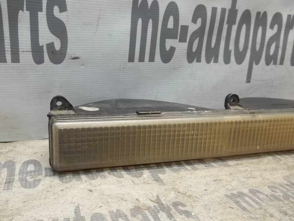 80-89 CADILLAC FLEETWOOD DEVILLE OEM SEÑAL DERECHA MARCADOR DE ESQUINA LUZ DE GIRO Foto 3 de 4