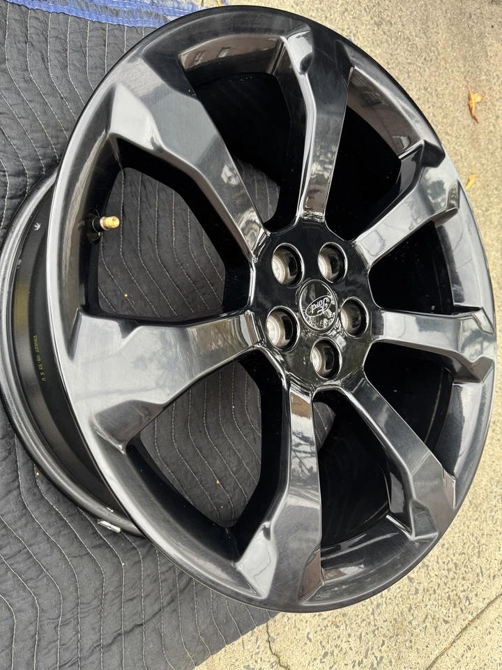 Ford Black Explorer OEM Wheel 21” 2020-2024 Factory Rim Original ST  - Image 3 of 4