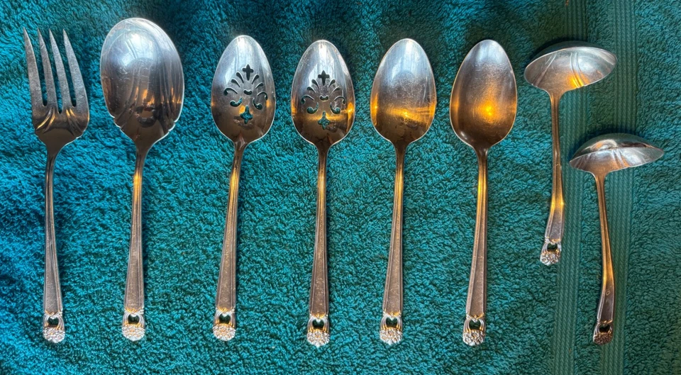 Rogers Silverplate Flatware Eternally Yours Forks Knives Spoons 94 pc Set Dinner - Image 2 of 4