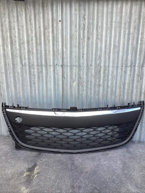 2010 ~12 Genuine Mazda CX-7 Black Front Radiator Grille USED OEM EH44501T0H