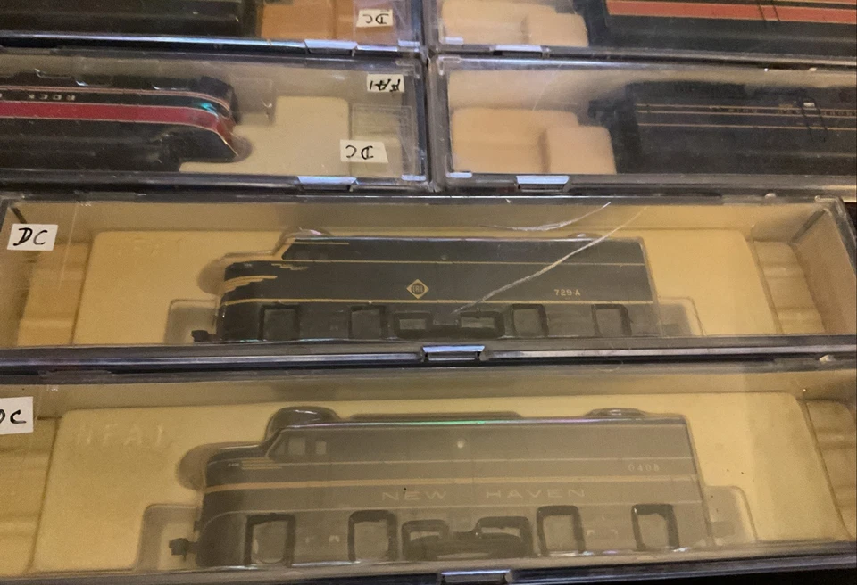 Lot of 9 ALL NEW N SCALE Life Like Diesel Locomotives DC. See Pictures - Image 3 of 4