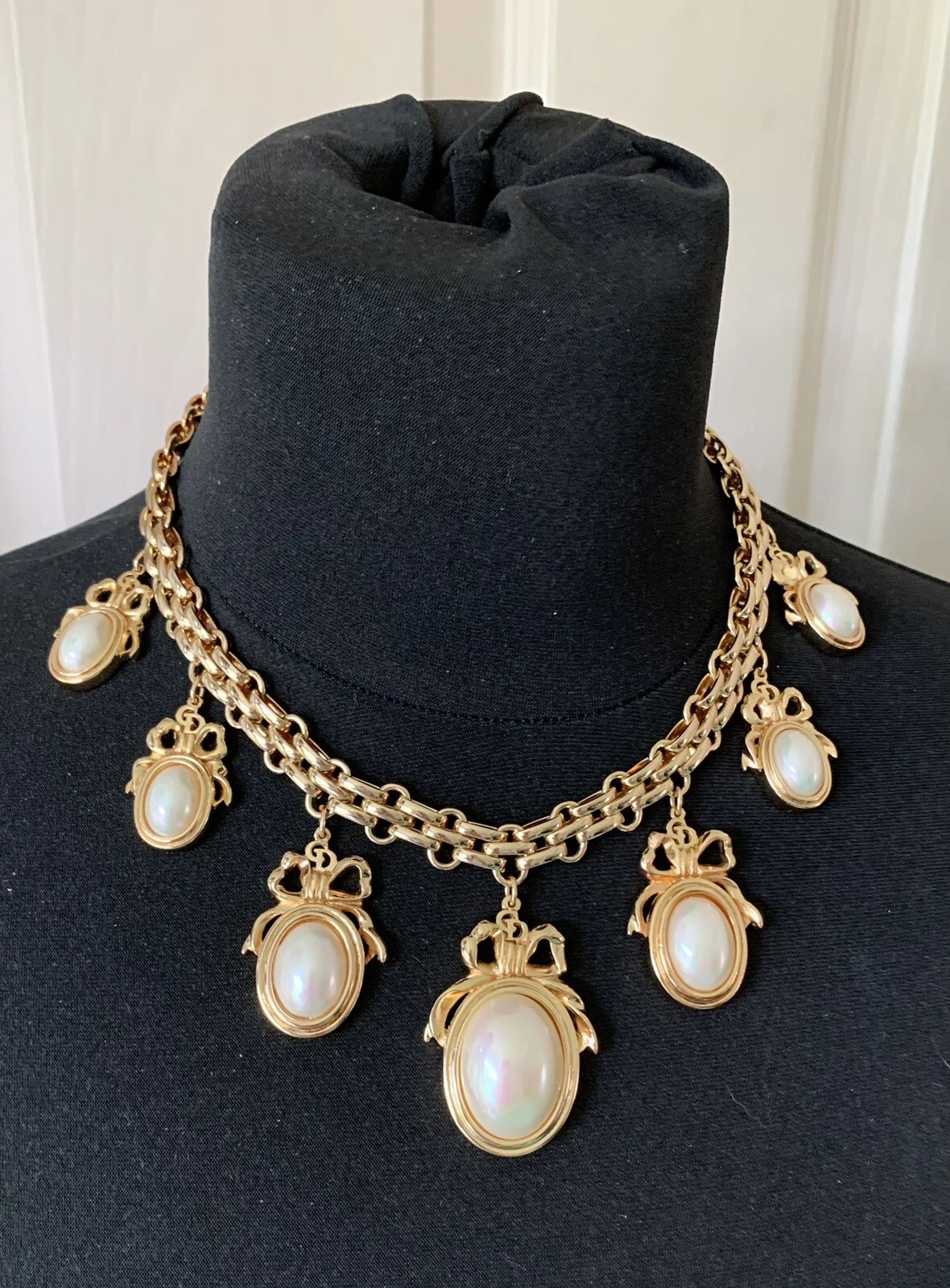 Collana cabochon vintage Christian Dior con perle finte