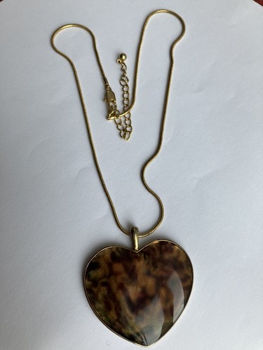 M&S Heart Shape Brown Enamel pendant necklace - Picture 4 of 4