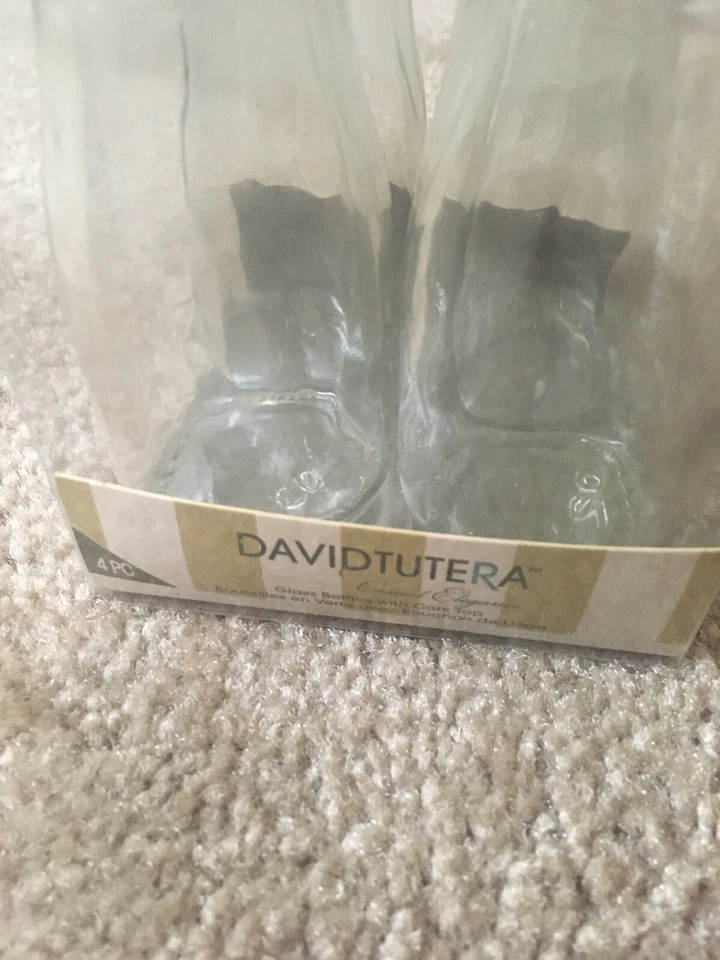 Mini frascos de vidrio David Tutera de 4 piezas sin tapas de corcho Foto 2 de 4