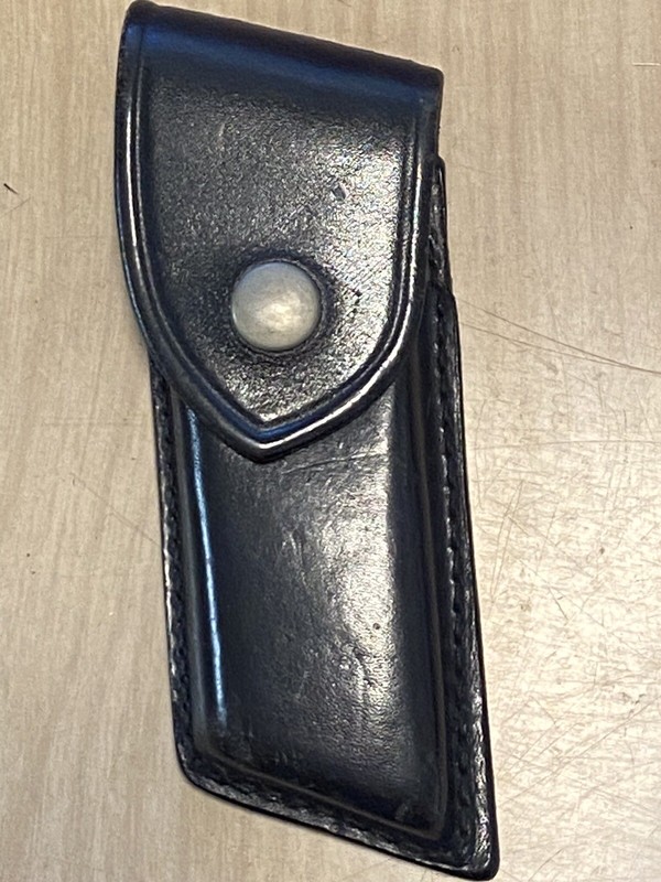 Safariland Slant Magazine Holder 71 S&W Model 39 9mm 1911 FS 0.45 ACP Semi-Auto