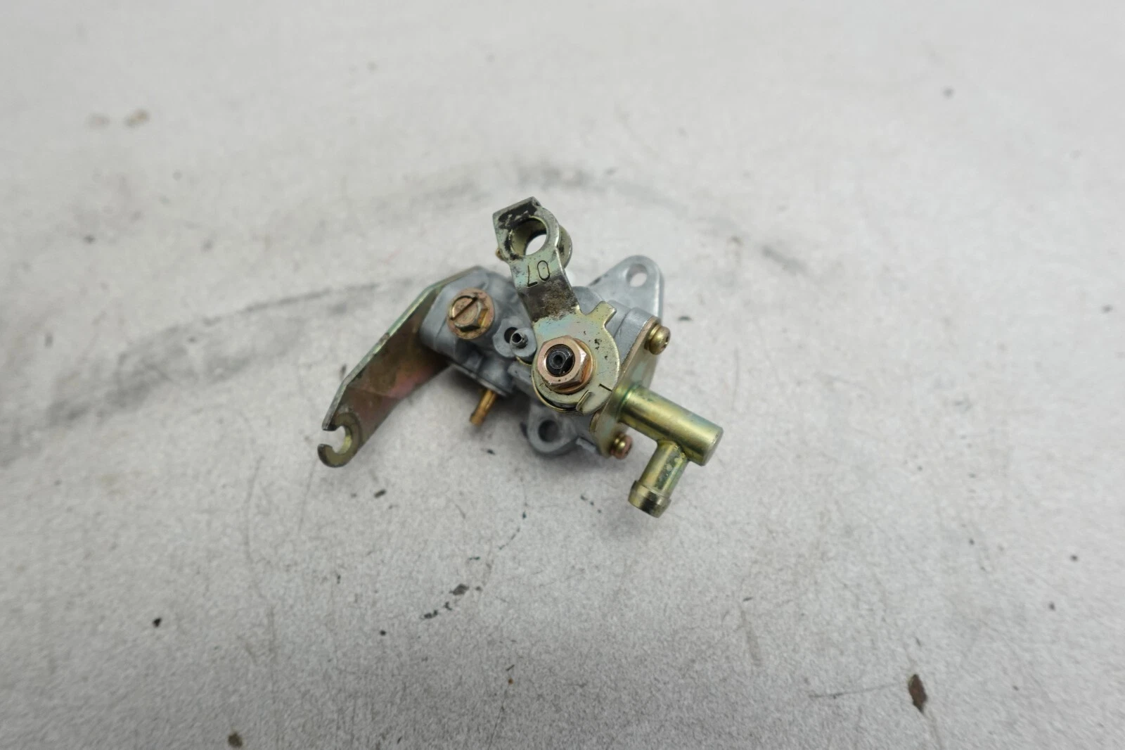 2005-2007 MXZ Mach Z 1000 Summit Ski-Doo Snowmobile OEM Oil Injection Pump Ass'y