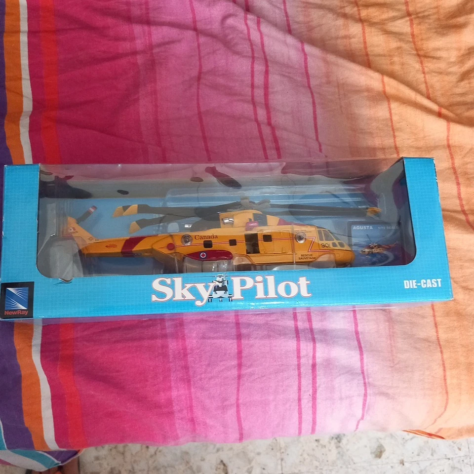 New Ray ELICOTTERO AGUSTA AW101 CORMORANT 1:72 - Immagine 2 di 4