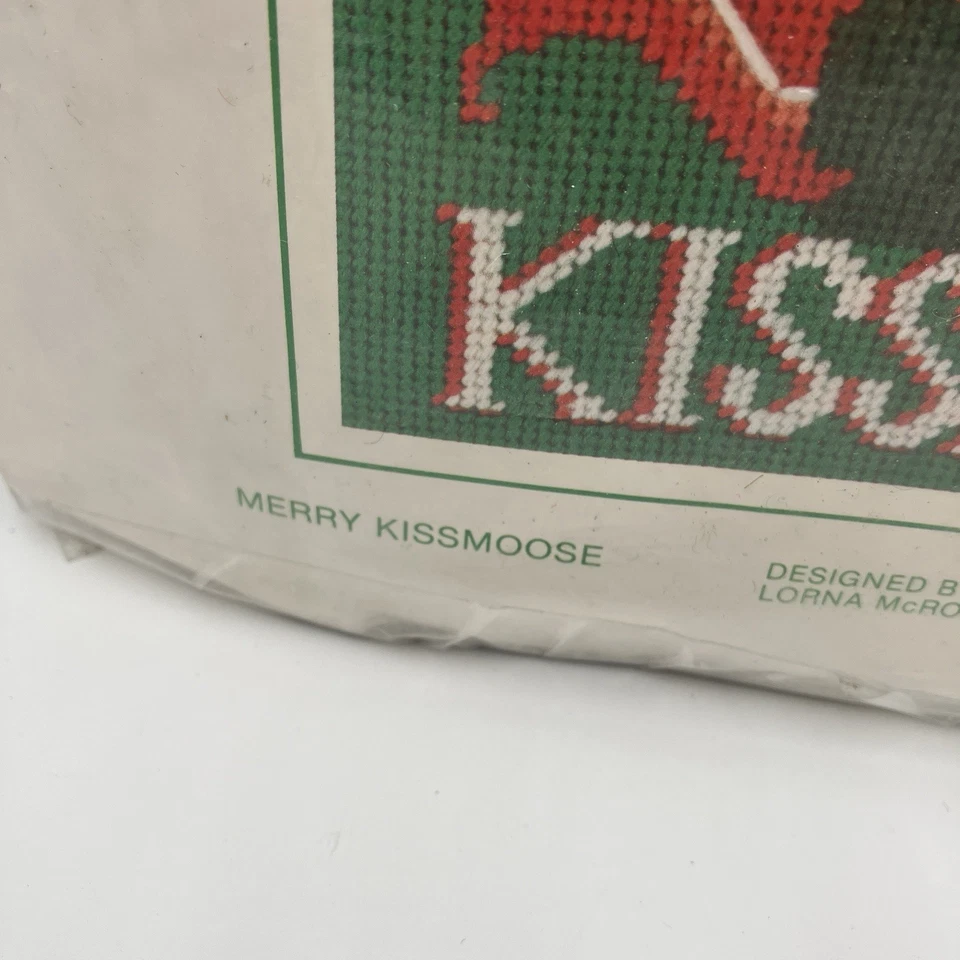 De Colección Sunset Needlepoint Kit 6054 Feliz Kissmoose Alce Navidad Sellado 1983 Foto 4 de 4