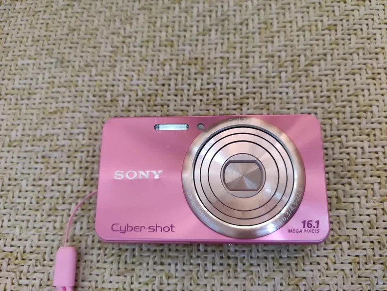 Preços baixos em Sony Sony Cyber-shot Câmeras Digitais Sony Dsc