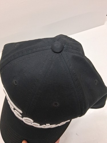 Titleist Black Adjustable Golf Hat Fox Hills Logo - Nice - Picture 7 of 7