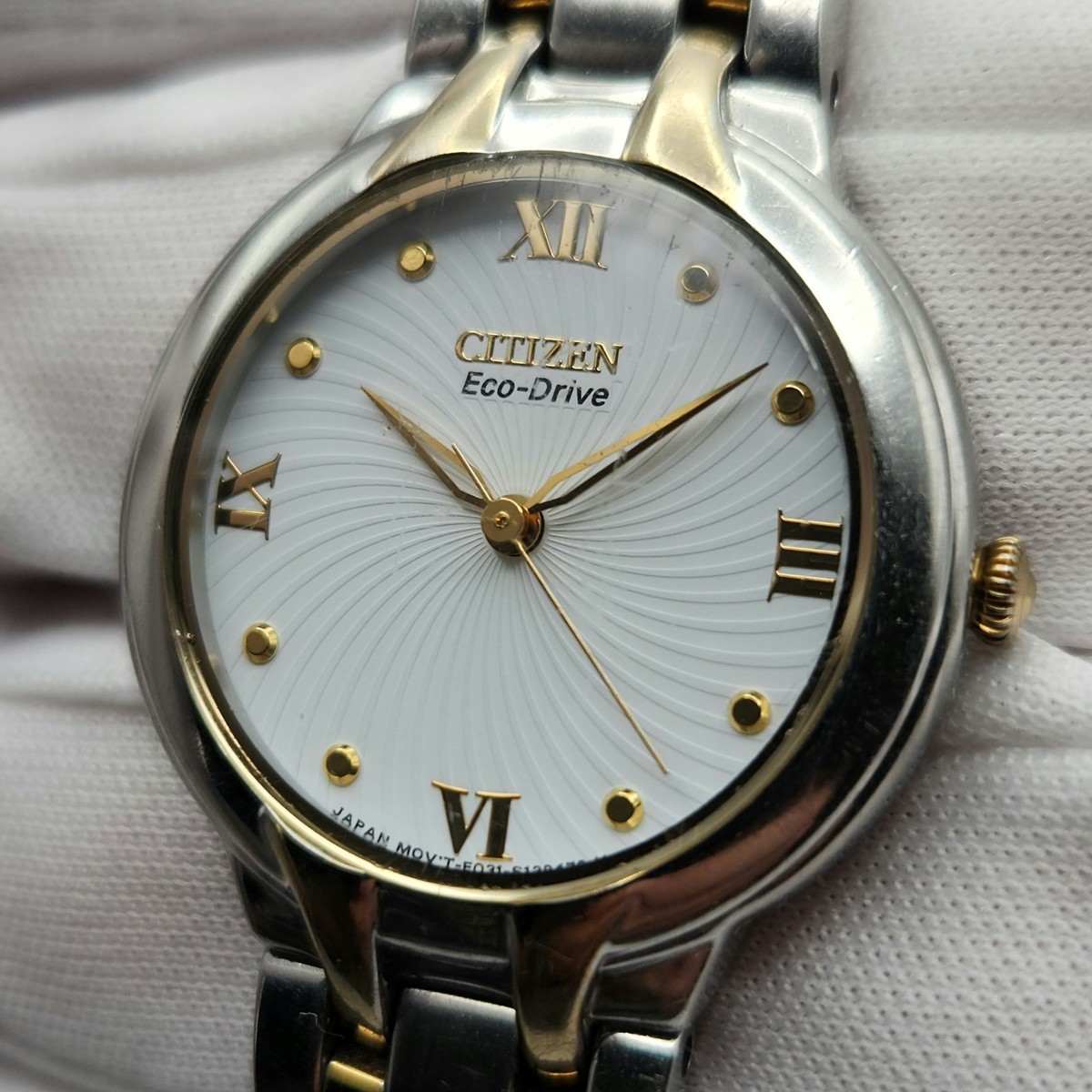 Citizen eco-drive ladies dainty two toned solar power watch Citizen Eco-Drive Silhouette Crystal Women main image 4