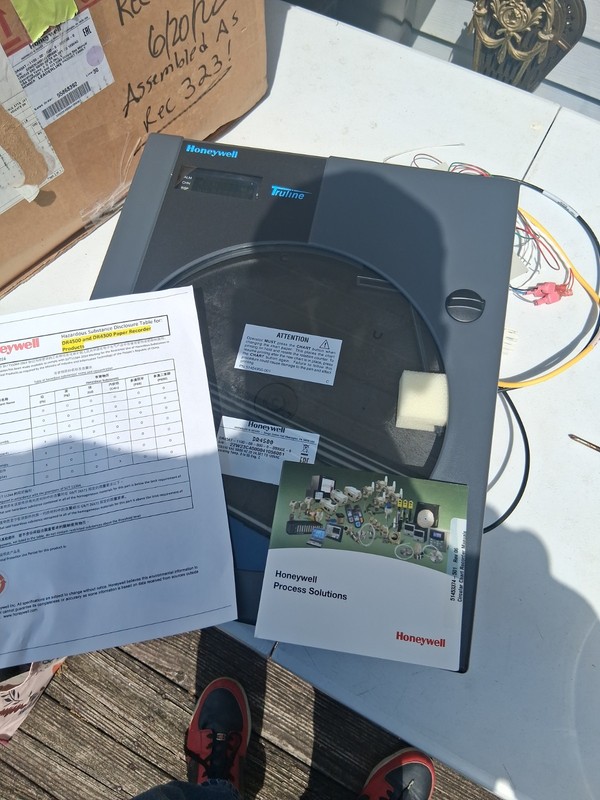 2 Honeywell Charte Recorders DR45AT-1000 Used . Used Just To Set Up.