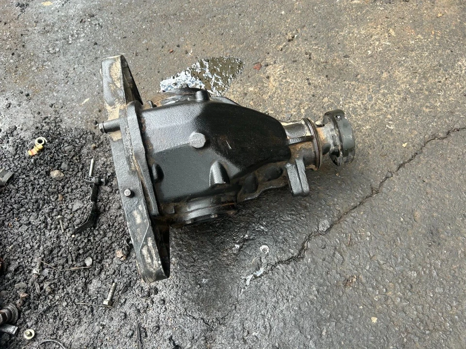 MONTAJE PORTADOR DIFERENCIAL EJE TRASERO BMW OEM E39 740I 94-00 Foto 3 de 4