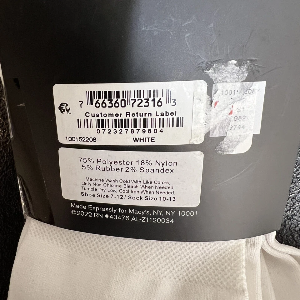 Paquete de 4 calcetines de viaje Alfani AlfaTech para hombre blancos 7-12 Foto 4 de 4