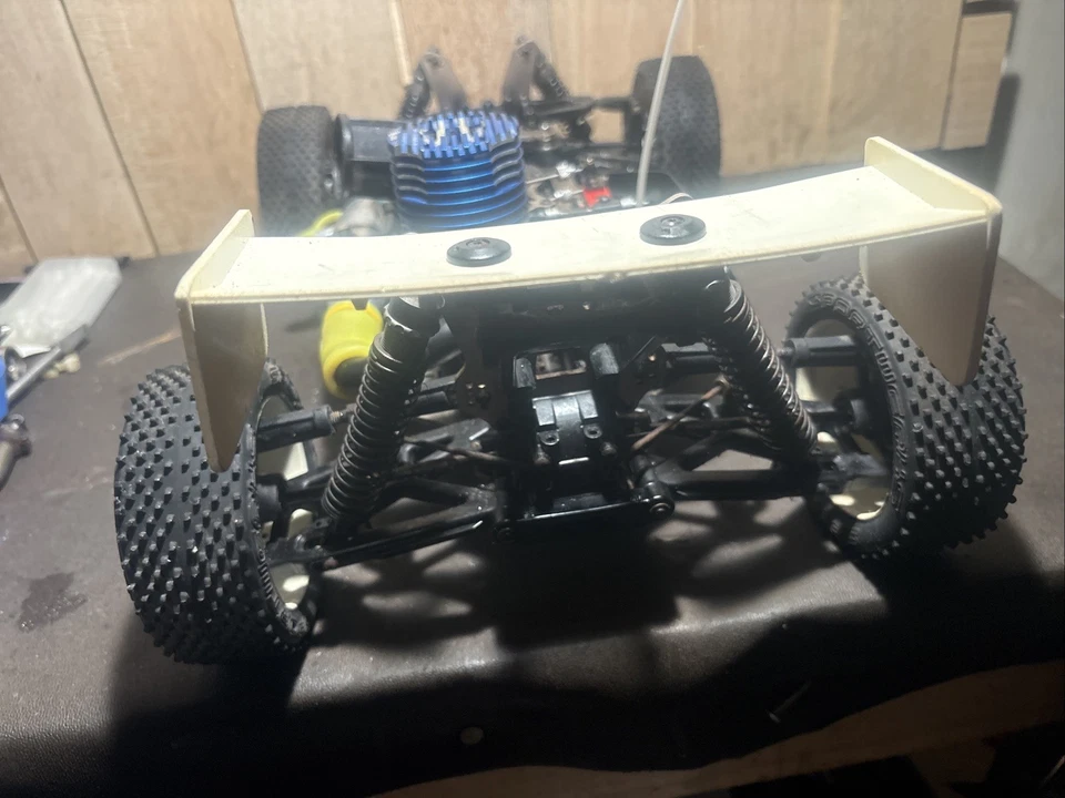 Mugen Seiki MBX5 Buggy With Sportswerks 26c Nitro Engine and Manual No Reserve - Image 4 of 4