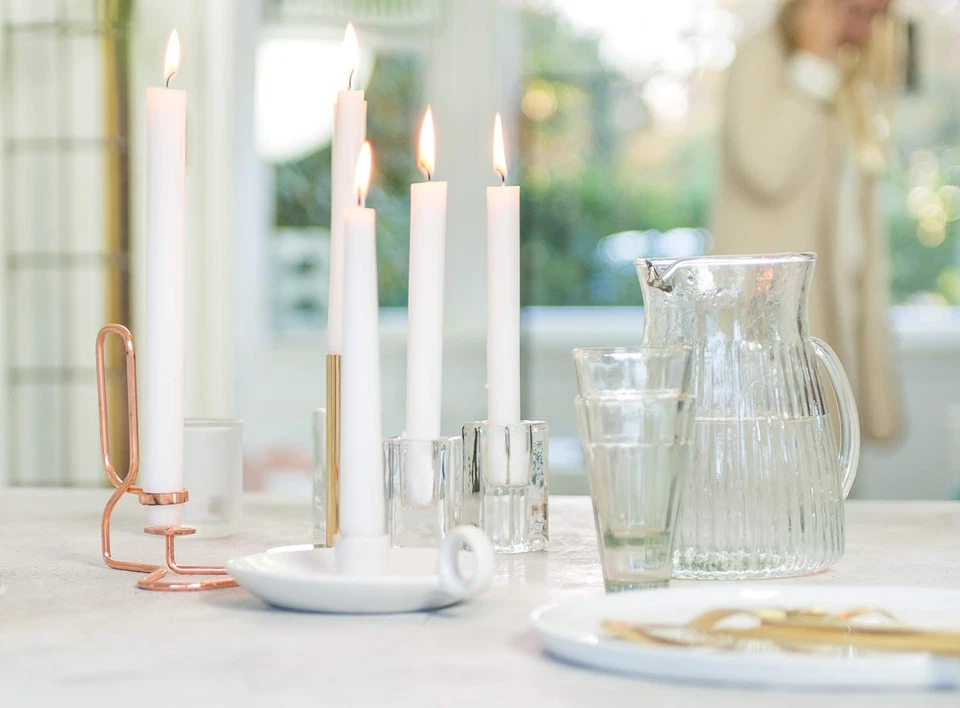 Juego de velas cónicas rectas blancas - Paquete de 10 velas de 8 horas 9 pulgadas Foto 2 de 4