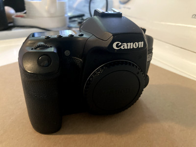 Canon EOS 40D 10.1MP DSLR Camera BODY ONLY - FOR PARTS -
