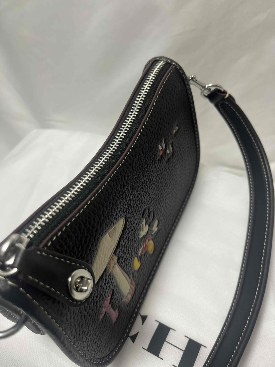 Coach X Disney Swinger 20 Mickey Mouse TBlack Mushrooms