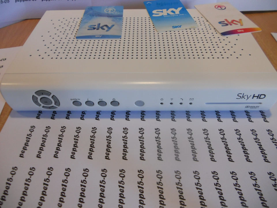 Decoder Sky HD bianco adatto per tessera Sky Q e Mysky mod. ds830ns / ds831ns - Immagine 3 di 4