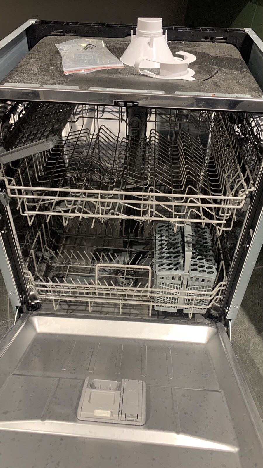 LOGIK LID60W23 Fullsize 60 Cm Fully Integrated Dishwasher eBay