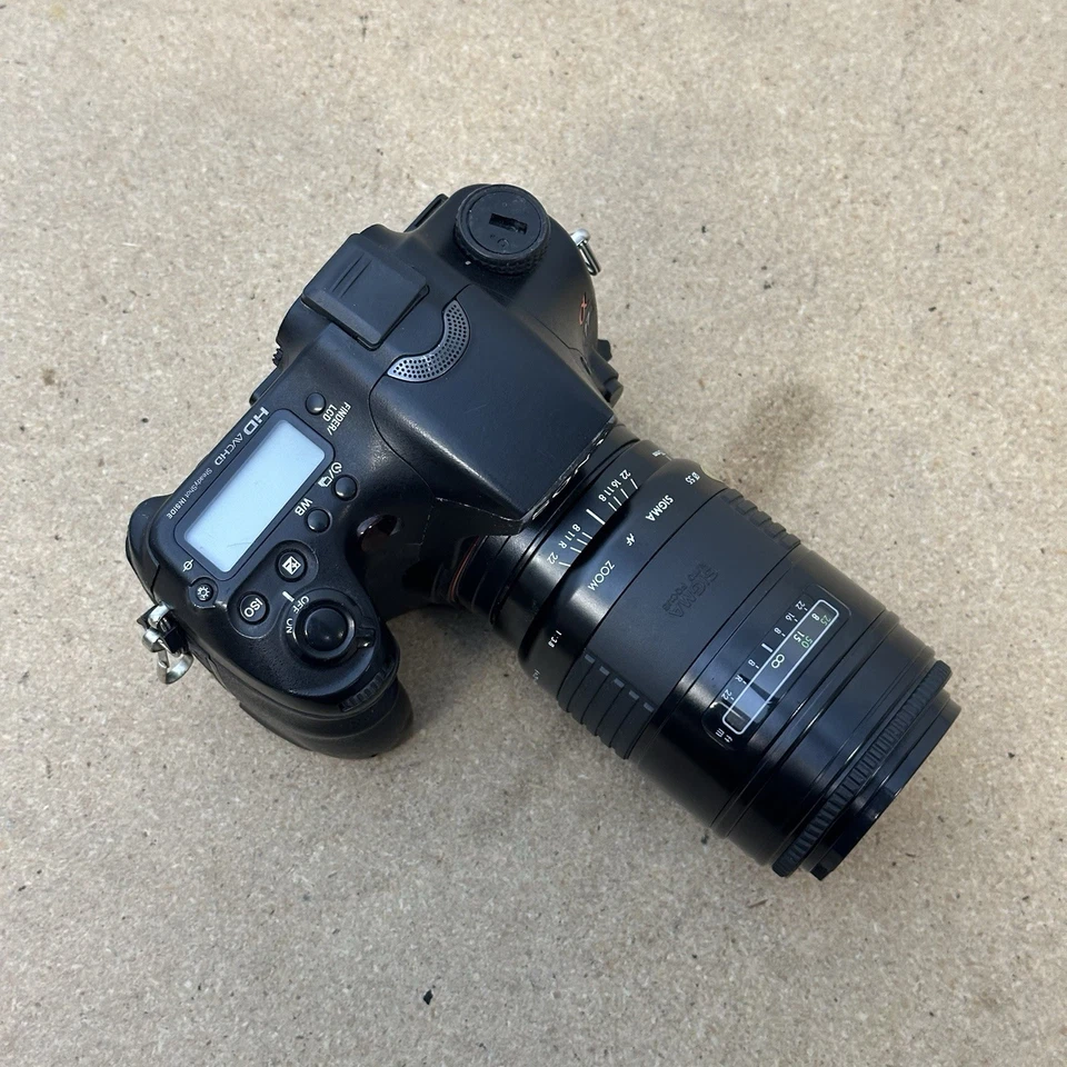 Sony Alpha A77 24.3MP Digital SLR Camera Body SLT-A77V [Parts/Repair] - Image 4 of 4