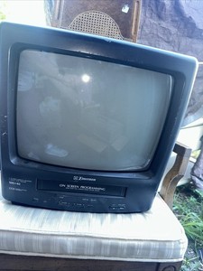 Emerson VT3110A 13 Inch TV VCR Combo -Vintage Gaming Tv Read Descr