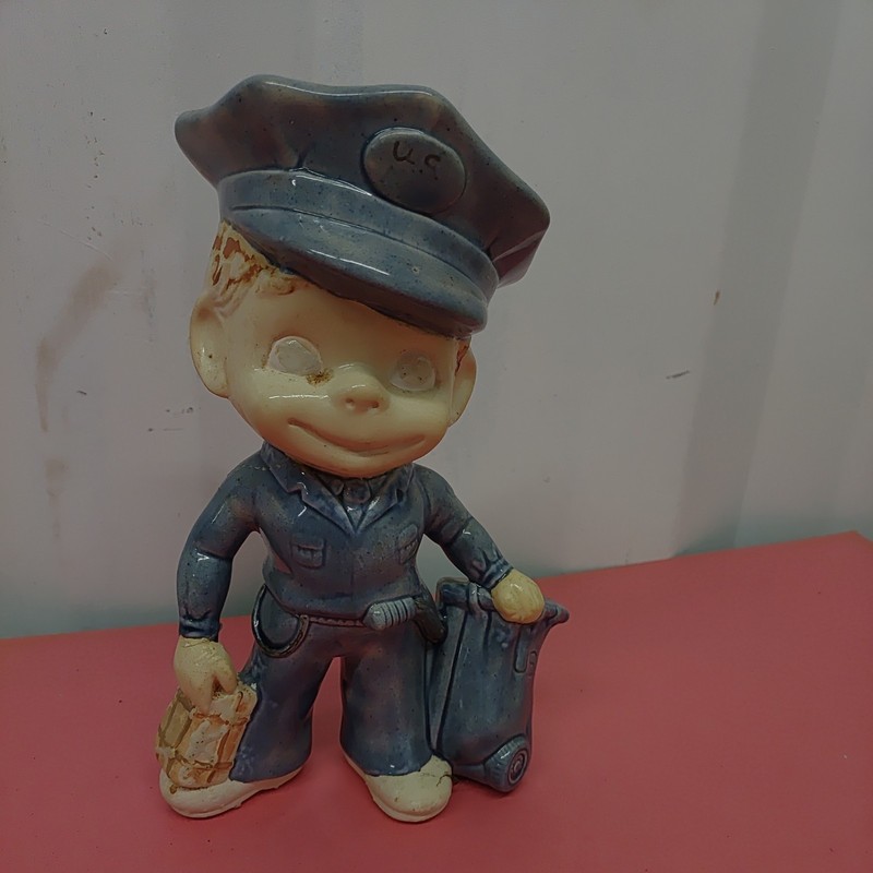 Vintage 1970s Atlantic Mold “Smiley Boy” Ceramic Figurine – US Postman