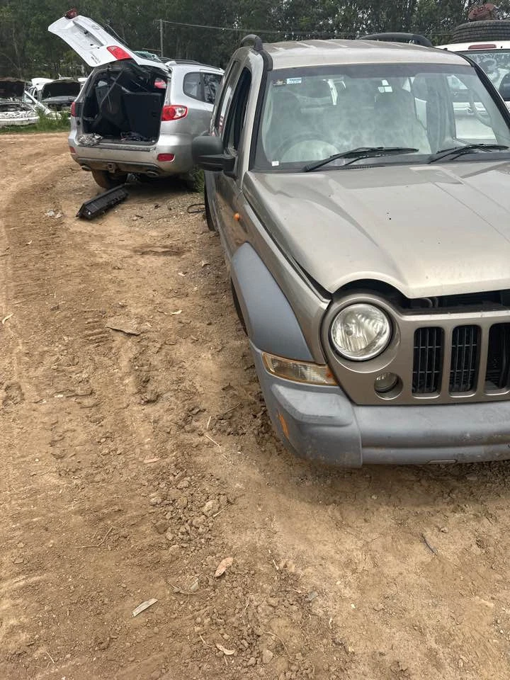 2005 Jeep Cherokee KJ A/C Condenser 02-07 Liberty Replacement Part #B656 - image 4 of 4