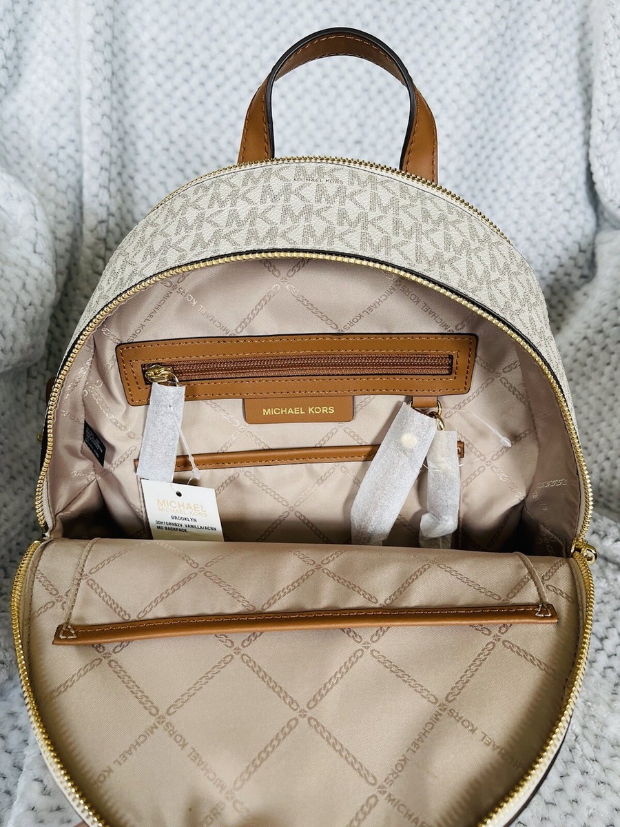 NWT Michael Kors Brooklyn Signature Logo Pyramid Stud Medium  display picture 2
