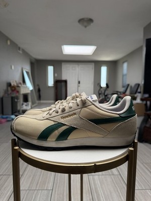 Reebok Classic Men s Beige & Green Casual Sneakers