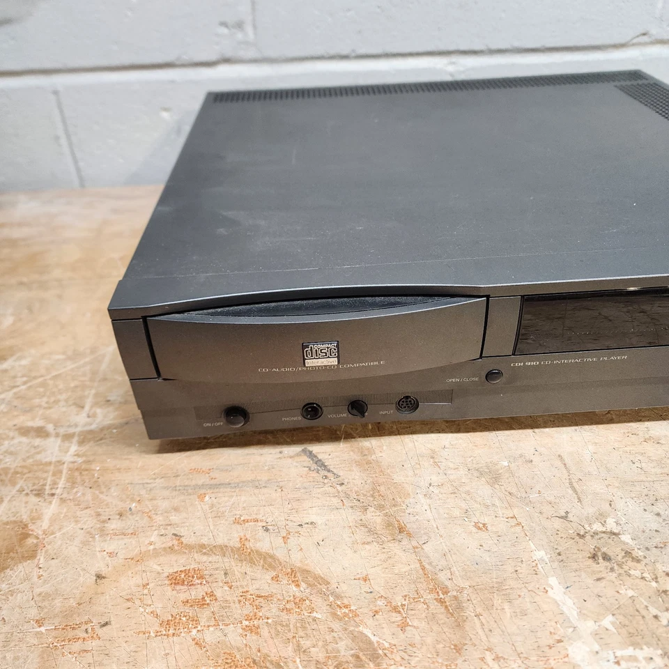 Philips CDI-910 Console w/ Power Cable, Remote and 10 Movies and Games. Tested - Image 4 of 4