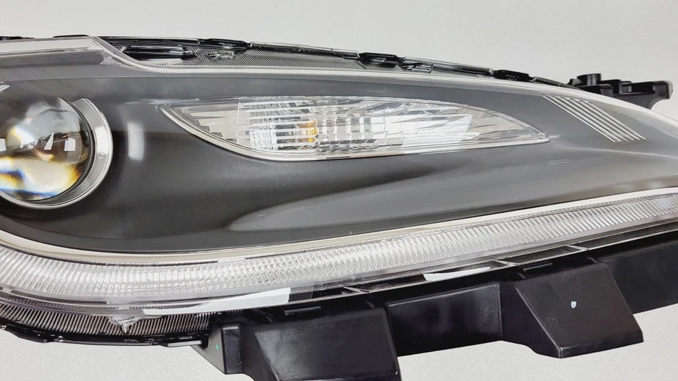 Proyector halógeno derecho Chrysler 200 2015 2016 2017 faros LED DRL 68145672AD Foto 4 de 4