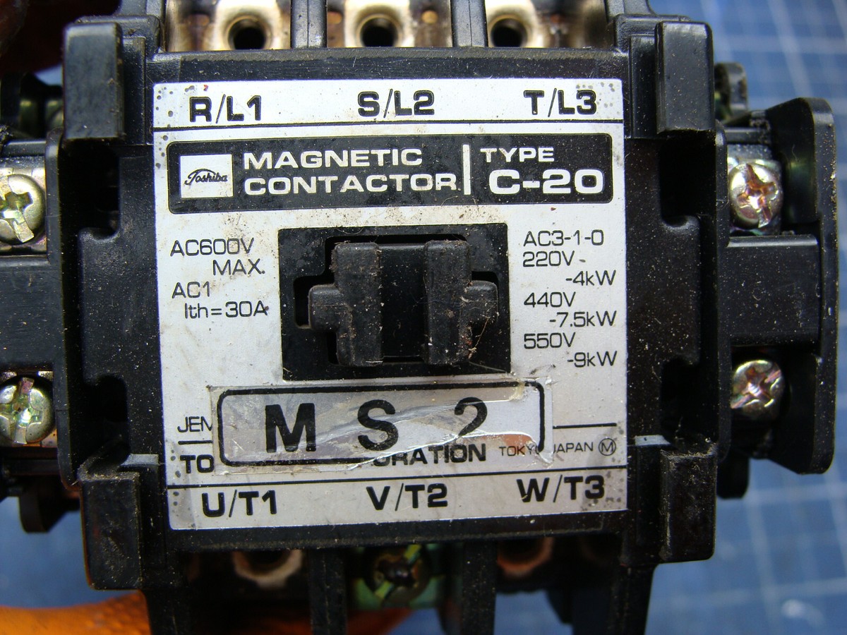 TOSHIBA MAGNETIC CONTACTOR TYPE C-20 600VAC MAX W/AUX CONTACT AX2