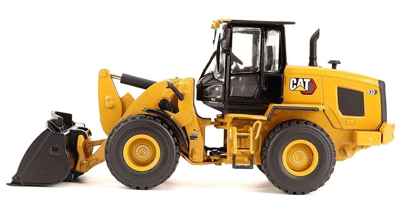 Diecast Masters Caterpillar Cat 930 Wheel Loader 85779 1:50 - Image 3 of 4