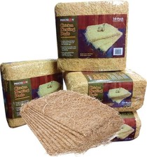 Beige Chicken Nesting Pads by Petmate   13x13, 10 Count for Clean Egg-Laying