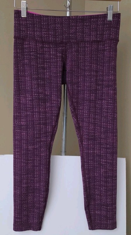 Lululemon Womens Capri Leggings Size 8