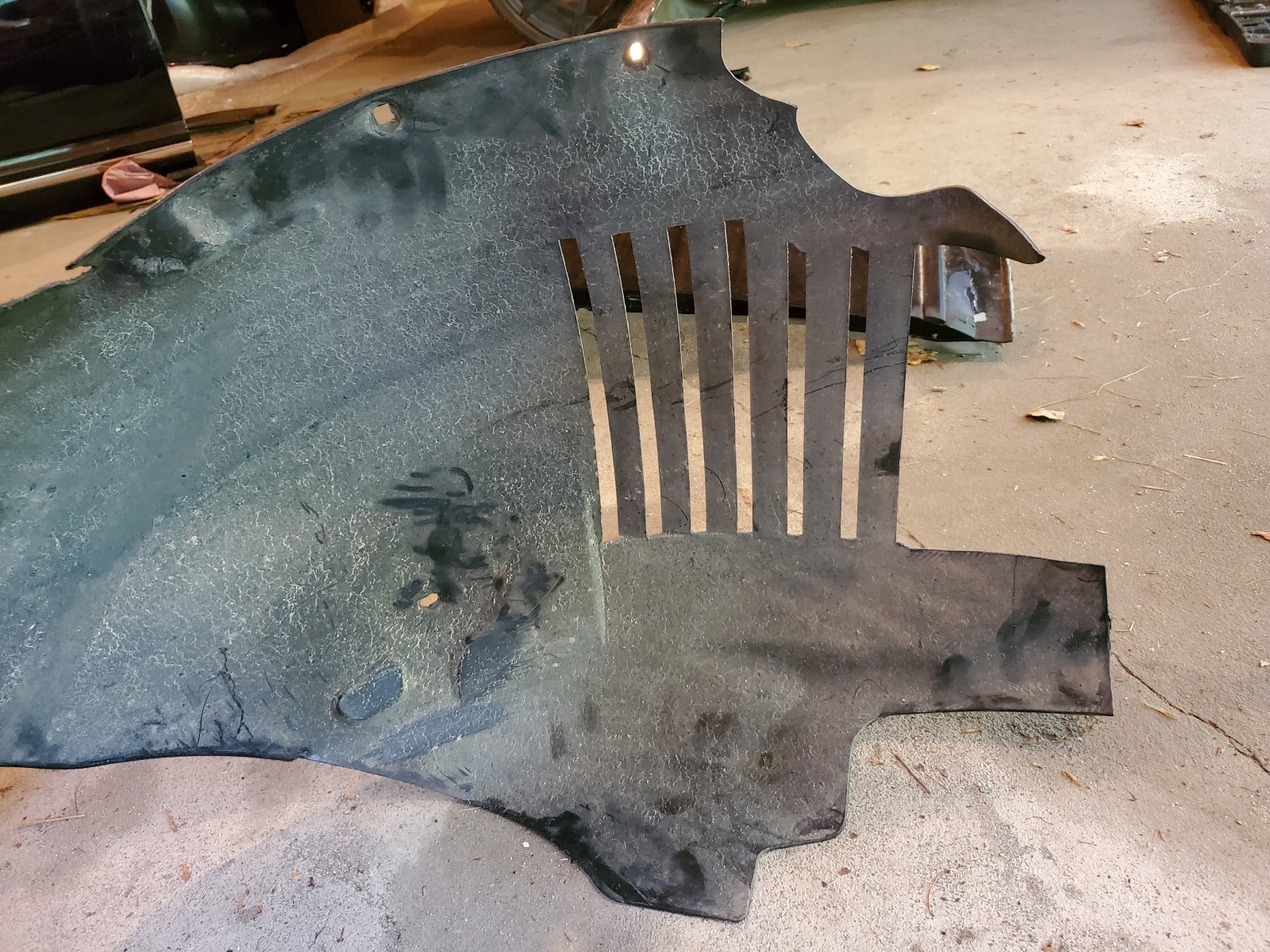 06-13 Bentley Continental Flying Spur Front Right Passenger Wheel Housing Liner