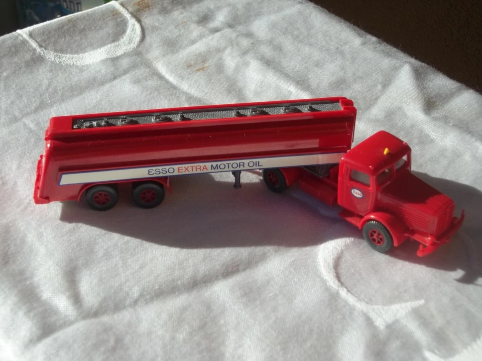 WIKING 1/87 HO SEMIRIMORCHIO BUSSING 8000 'ESSO' T79 VEDI DESCRIZIONE - Immagine 2 di 4