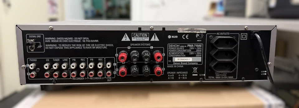 Amplificatore integrato Denon PMA-710AE con telecomando compatibile - Immagine 3 di 4