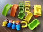 Nice Lot of Vintage Fisher Price Little People Dolls and Accessories! (Loc 2B)