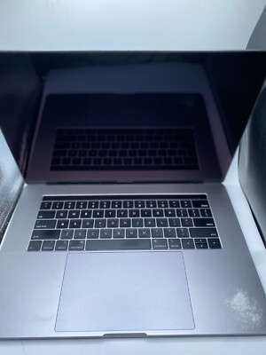 FOR PARTS - MacBook Pro 15.4