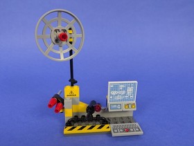 Lego Cars: Cars 2: Mater's Spy Zone Set 8424 - w/ Instructions