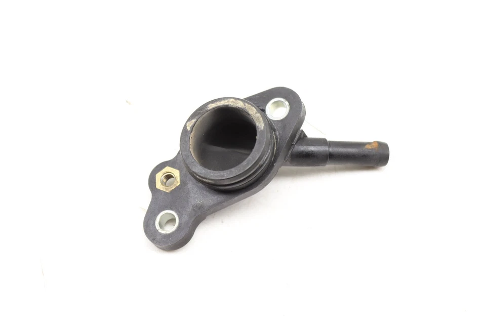 AUDI A6 QUATTRO 2016-2024 - Brida de refrigerante 06K121132 Foto 2 de 4